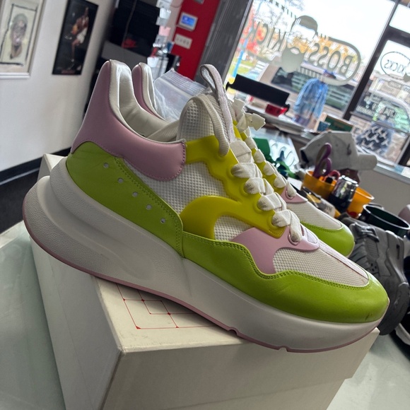 Alexander McQueen Oversized Men's Runner SZ 46 Rare No Size Tag Pre Owned Used - Picture 1 of 16